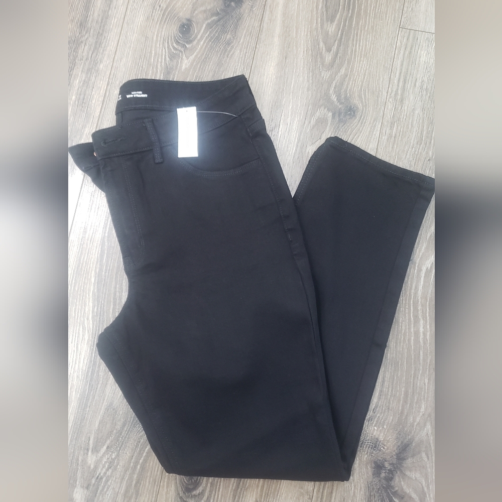 NWT Old Navy Black High-Rise Straight Jeans